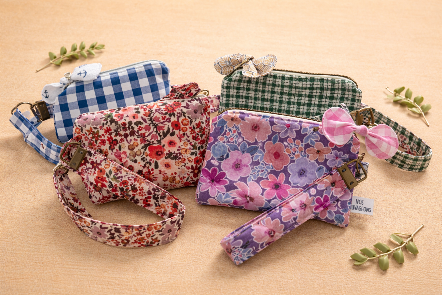 ✨ Pochette zippée avec dragonne